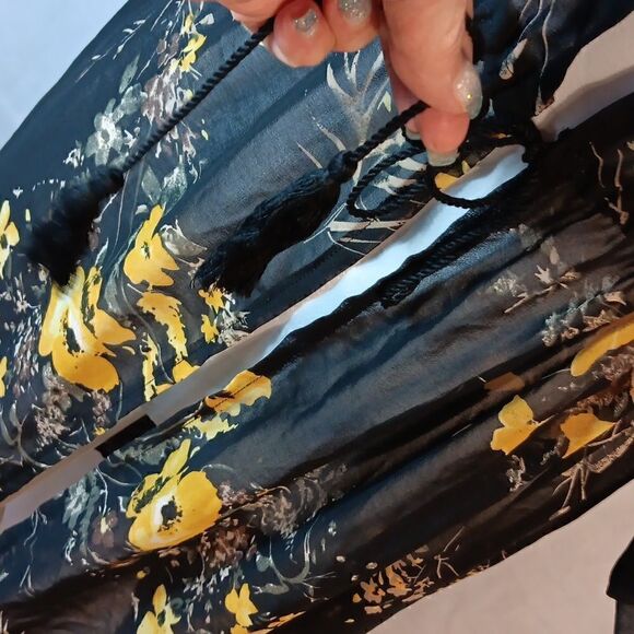 Woven Heart Sheer Floral Duster - Picture 3 of 7